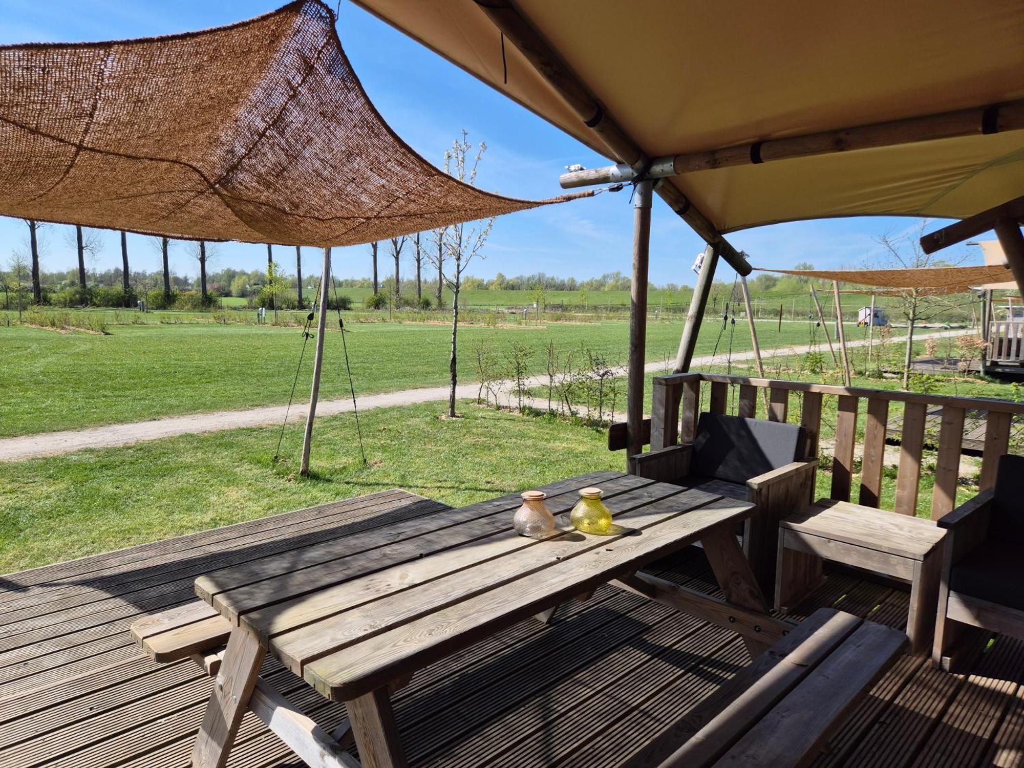 De Hazelaarshof Luxe Glampingtent Bij Natuurgebied De Millingerwaard Kekerdom ภายนอก รูปภาพ